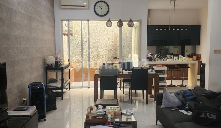 Dijual Rumah Golf Lake Semi Furnish....