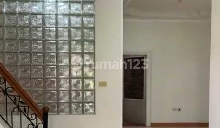 Dijual Rumah Taman Surya Siap Huni .********