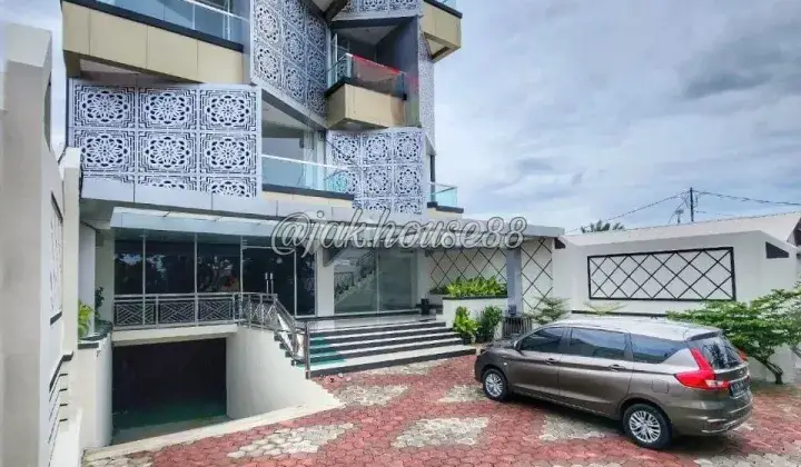 The new building at Jak-Tim 3