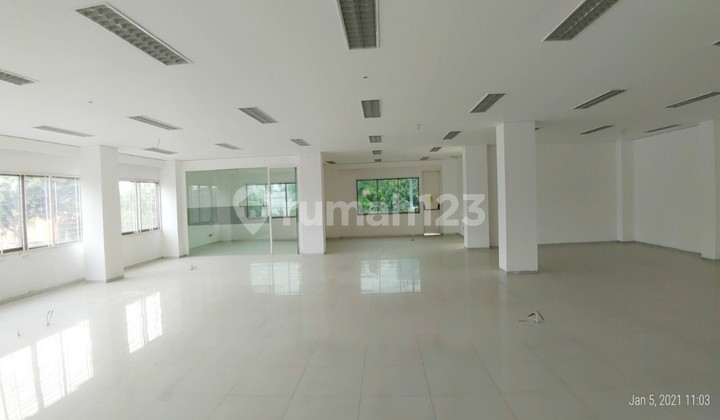 Gedung Raya Darmo 3