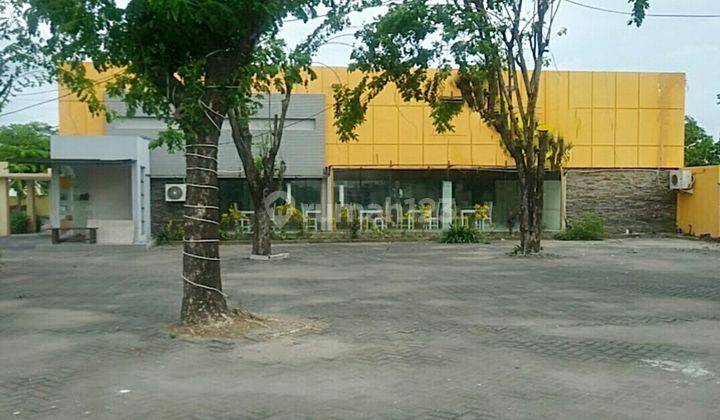 Gedung di Mojokerto  1