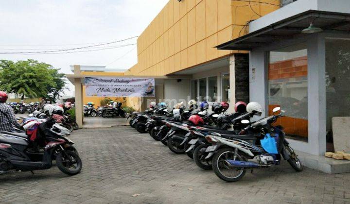 Gedung di Mojokerto  3
