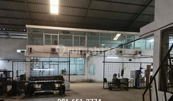 Warehouse in Gedangan