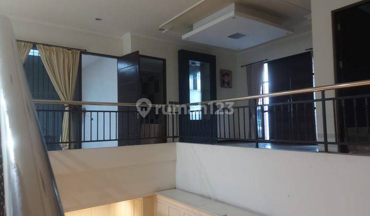 Dijual Rumah 2lantai Full Furnish di Dharmahusada Permai Sby 2