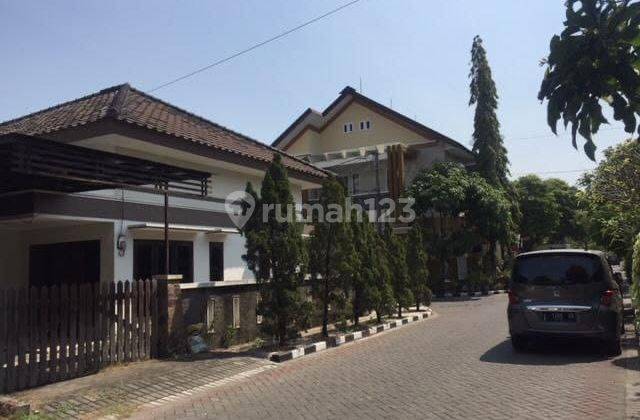 Dijual Rumah Hook Semi Furnis 1lt di Babatan Pratama Wiyung 2