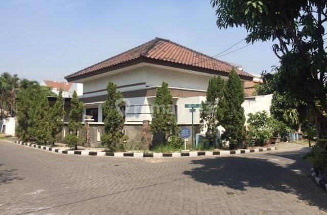 Dijual Rumah Hook Semi Furnis 1lt di Babatan Pratama Wiyung 1