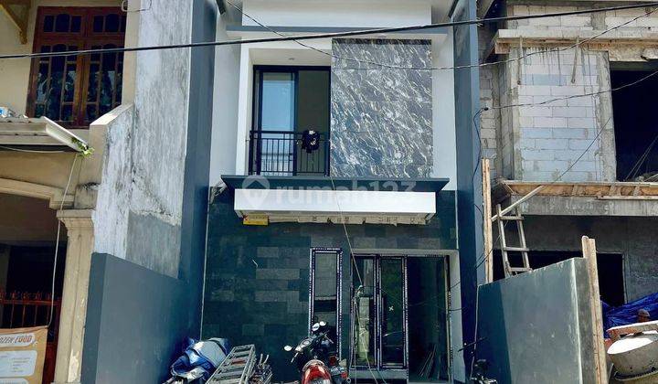 Dijual Rumah Baru Gress 2 Lt di Rungkut Asri Barat Surabaya 1