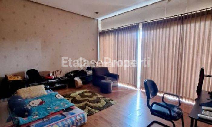 Dijual murah rumah 2lt siap huni strategis di Petemon 2