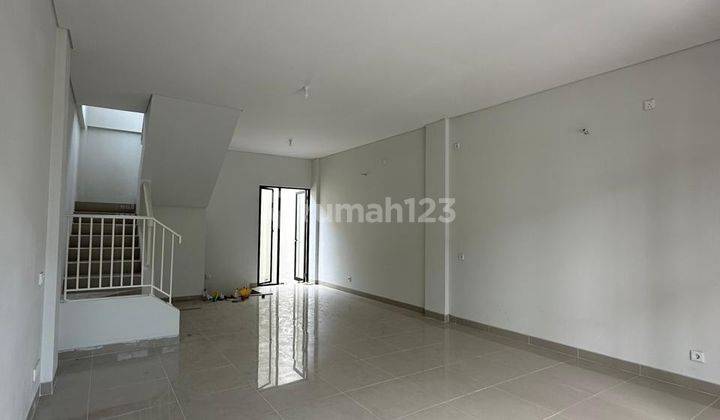 Disewakan ruko 2 lantai siap pakai di Wisata Bukit Mas Sby 2