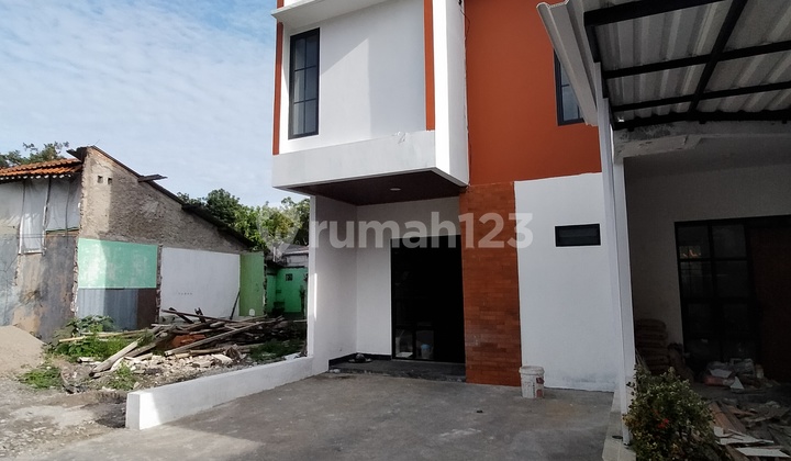 Rumah 2 Lantai Siap Huni Dekat Gdc Depok 2