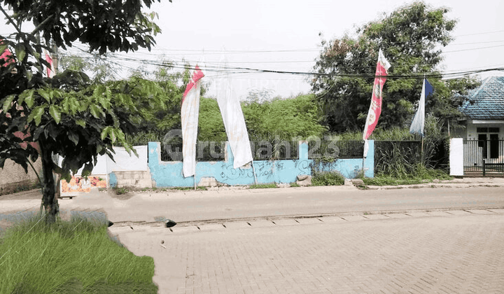 Strategic Plot For Sale in East Ciputat