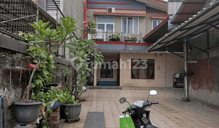 For Sale, Spacious 571m2 Land, Strategic Location in Bintaro