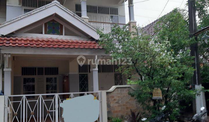 Rumah dijual dekat taman 1