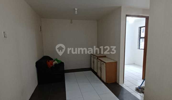 Disewakan Apartemen Laguna Pluit 2 BR Semi Furnish 2