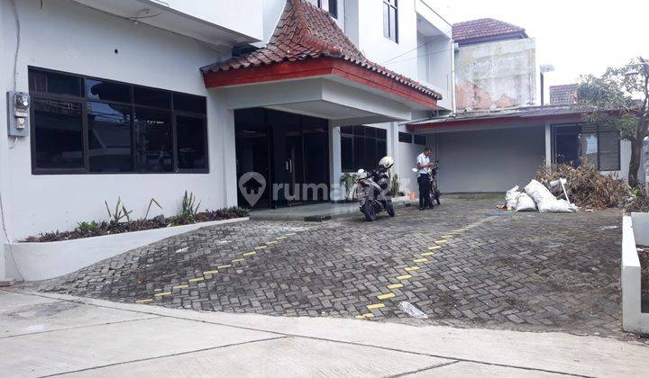Gedung Kantor Ada Gudang Parkir Luas Dekat Pusat Kota Jogja  1