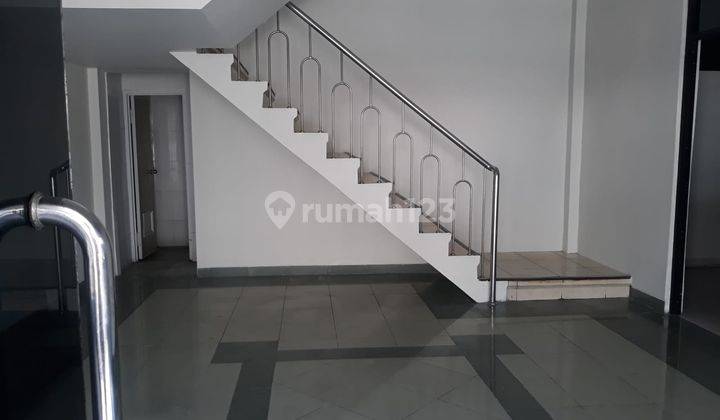 Gedung Kantor Ada Gudang Parkir Luas Dekat Pusat Kota Jogja  6