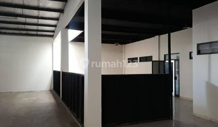 Gedung Kantor Ada Gudang Parkir Luas Dekat Pusat Kota Jogja  11