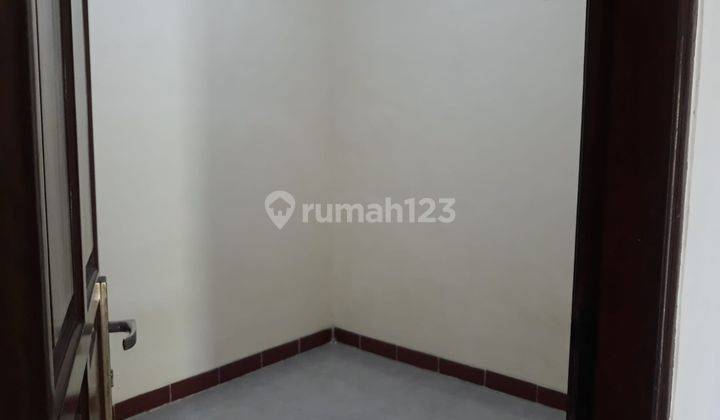 Rumah Cocok Untuk Usaha kantor Pinggir Jalan Tdk Jauh Dr Jec Banguntapan 8