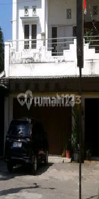 Strategic Commercial Building in a Busy Area, Suitable for Anything, Near Pakuwon Mall 2