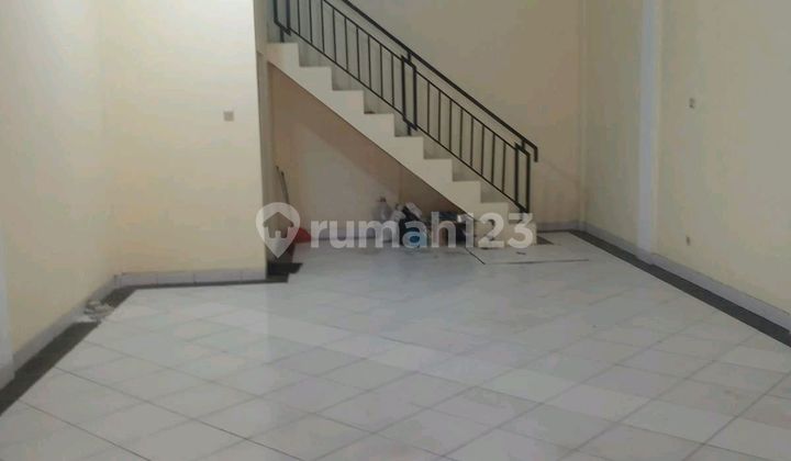 Ready-to-Use Shop House in Maguwoharjo Near Stan Market