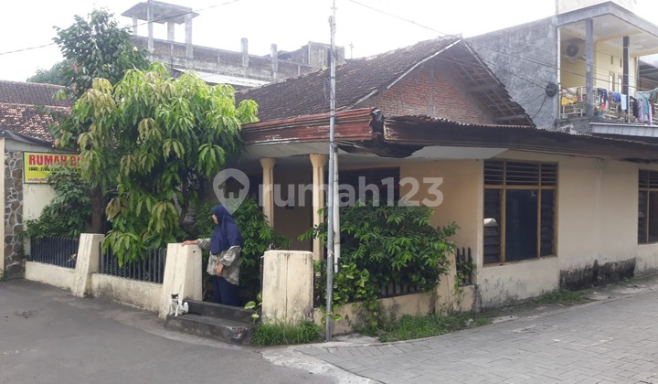 Rumah tengah kota tidak jauh dari Jalan Supeno Yogyakarta Rumah tengah kota tidak jauh dari Jalan Supeno Yogyakarta