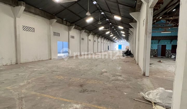 Spacious warehouse near downtown Jogja within the Sewon ring road area