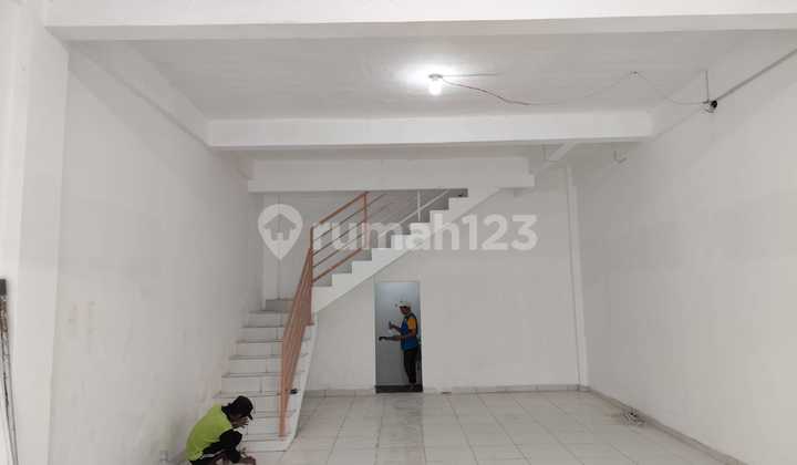 Strategic Shop House Suitable for Anything Near UPN, YKPN Campus and Pakuwon Mall Jogja 2
