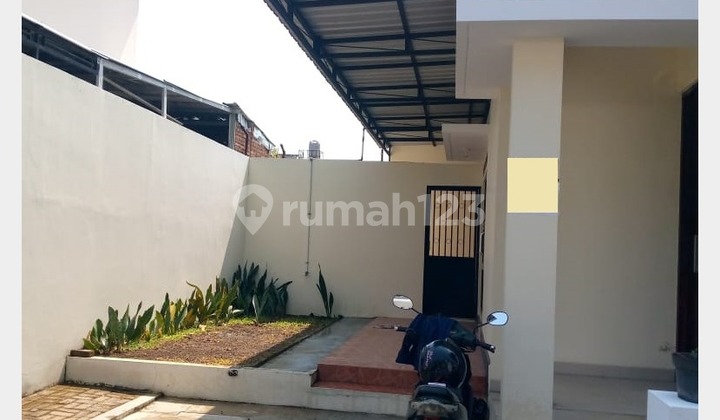 House in a Housing Complex on Godean Road Km 7, Sleman, Yogyakarta