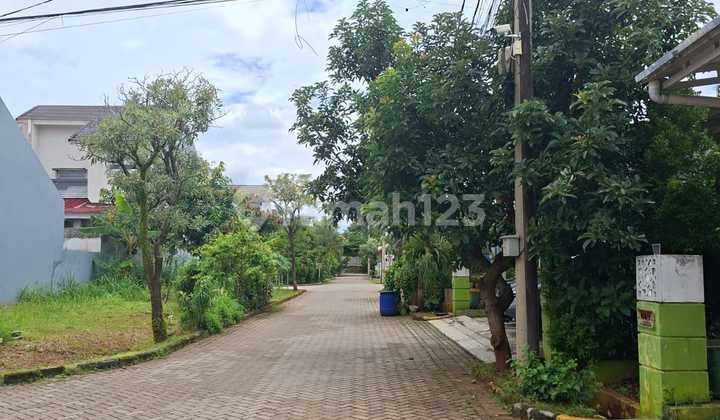 Tanah Dalam Cluster Posisi Hook Lingkungan Islami Sawangan