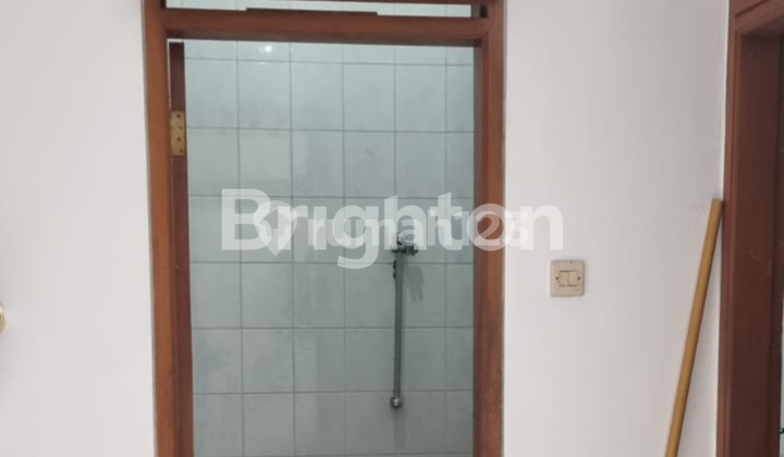 Rumah Terawat Siap Huni Dalam Komplek Rempoa, Tangsel 2