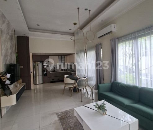 Rumah Cantik Terawat 2 Lantai Dekat ke Lebak Bulus Rumah Cantik Terawat 2 Lantai Dekat ke Lebak Bulus