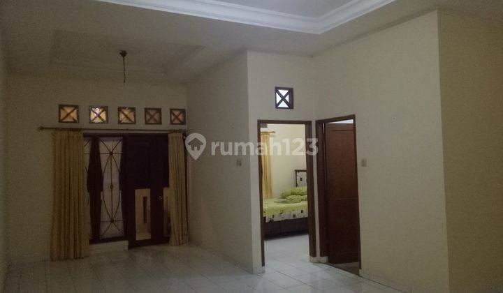 Rumah Siap Huni Dengan 4 Kamar Tidur Aman Dalam Lingkungan Yang Teduh 6