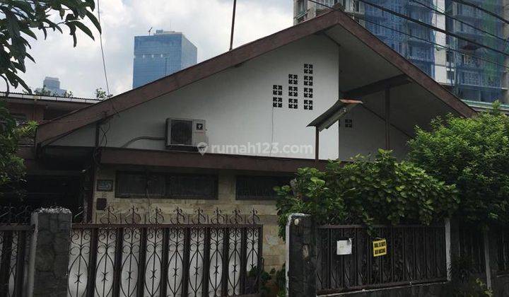 Rumah Lama Dekat Balai Sudirman, Jakarta Selatan 1