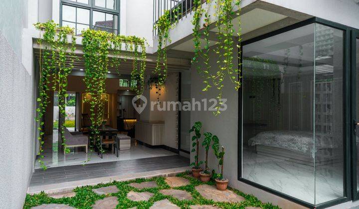 Dijual Rumah Baru Modern Full Furnished 2 Lantai Dengan 4 Kamar Di Jakarta Timur 1