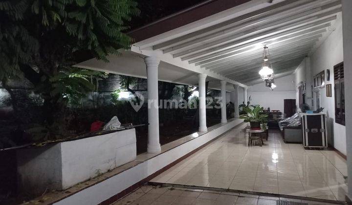 Dijual Rumah Dengan Bonus Tanah Yang Luas Bisa Dijadikan Usaha Di Jakarta Selatan 1