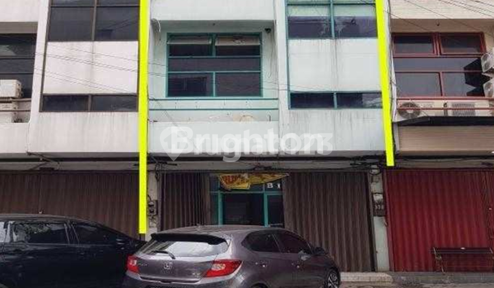 Ruko Dalam Komplek Perkantoran 3.5 Lantai Posisi Pinggir Jalan Utama