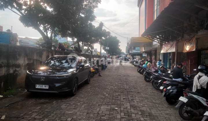 4-Storey Main Road Facing Shop House in Pamulang 2