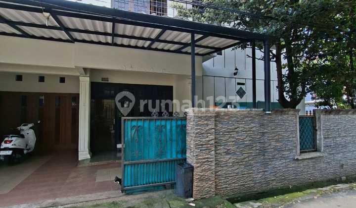 Rumah 2 Lantai Dekat Stasiun MRT Lebak Bulus Rumah 2 Lantai Dekat Stasiun MRT Lebak Bulus