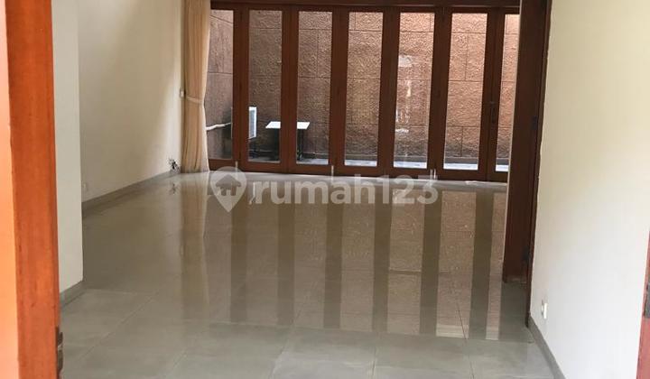 Rumah Sewa 2 Lantai Dekat Mall Pondok Indah 2