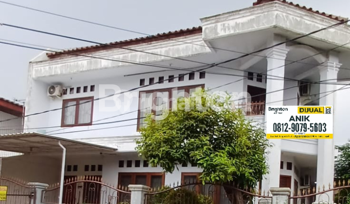 Rumah Modern 2.5 Lantai, 5 Kamar Tidur Yang Nyaman Cocok Untuk Keluarga Di Bintaro 2