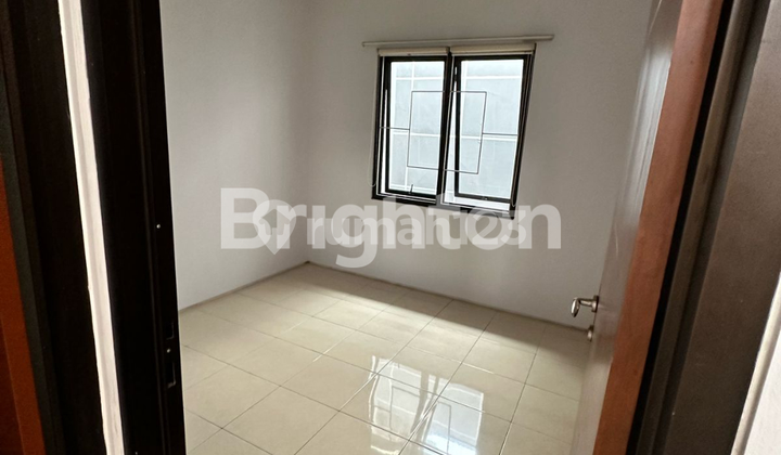 For Sale Minimalist House With 2 Bedrooms Secure In A Cluster 2