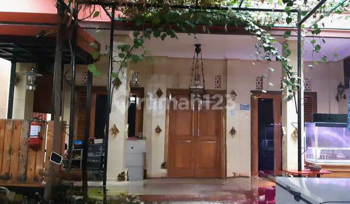 Sturdy 2.5-Story House Complete with Rooftop, Ready to Occupy in Kedaung Ciputat