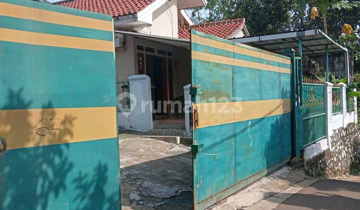 Rumah Dijual Dengan Halaman Lokasi Sawah Lama Ciputat 