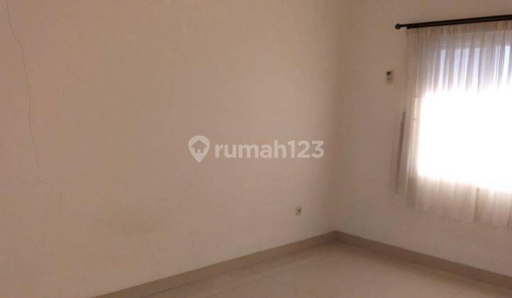 Dijual Rumah Bagus Siap Huni di Taman Ratu 2