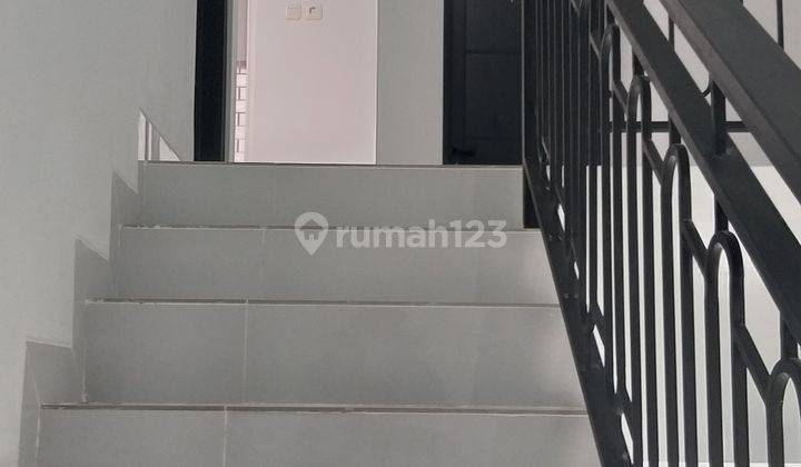 Dijual Rumah Baru Minimalis di Taman Ratu 2