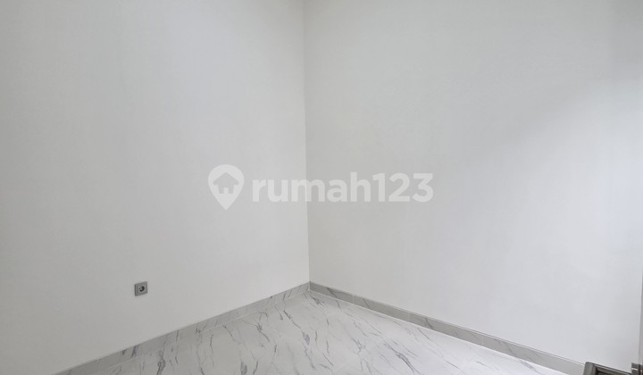 Dijual Rumah Cantik Minimalis di Metro Permata 2