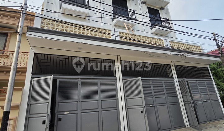 Dijual Rumah Baru Bagus Minimalis Modern Di Taman Ratu