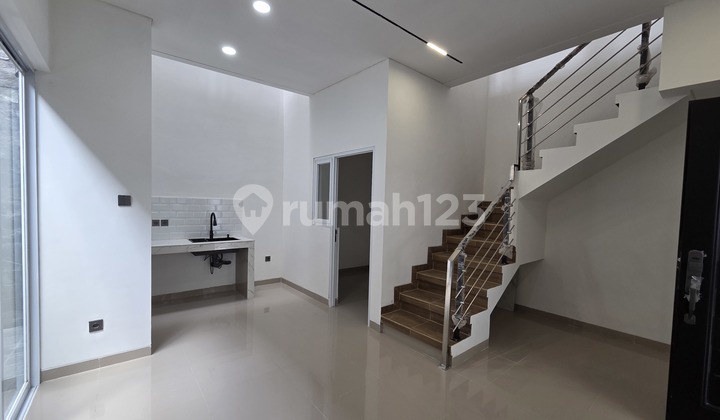 Dijual Rumah Baru Minimalis Modern di Tanjung Duren 2