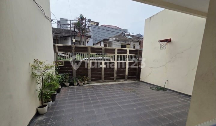 Dijual Rumah Second Minimalis Di Taman Ratu 2