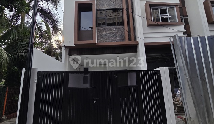 Dijual Rumah Baru Minimalis di Tanjung Duren